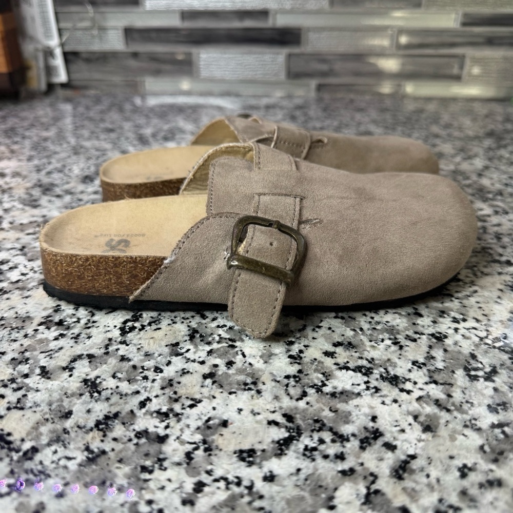 SO | Girls Shiloh Clog Slip On Shoe Size 12
